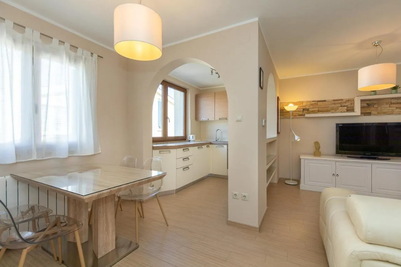 Apartments Morozin Krk Town 0*,